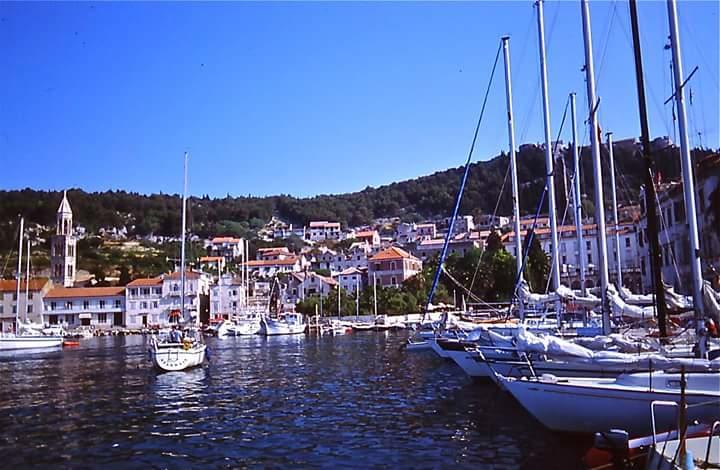 Apartments Luci Hvar Town Luaran gambar
