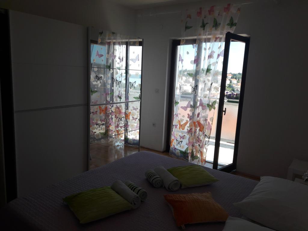 Apartments Luci Hvar Town Luaran gambar