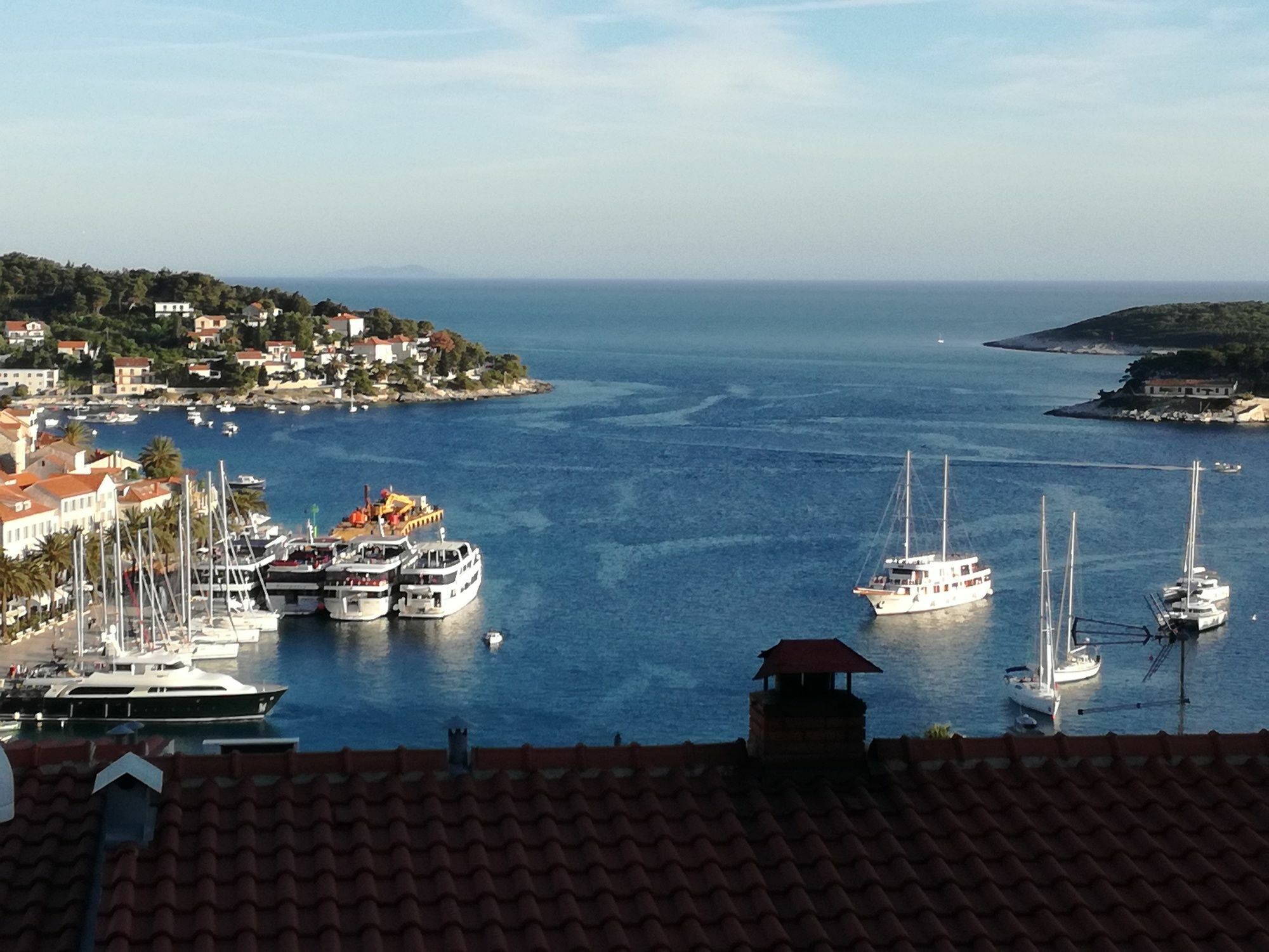 Apartments Luci Hvar Town Luaran gambar